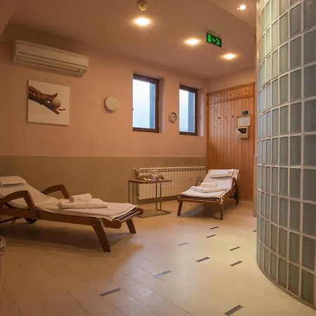 ホテル Boutique Uniqato 3*